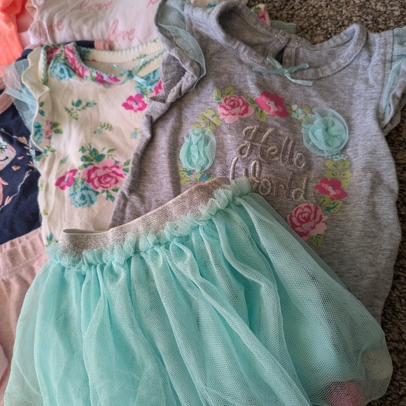 Best Deal! 32 PIECES** Baby bundle 0-3 month - Picture 7 of 8